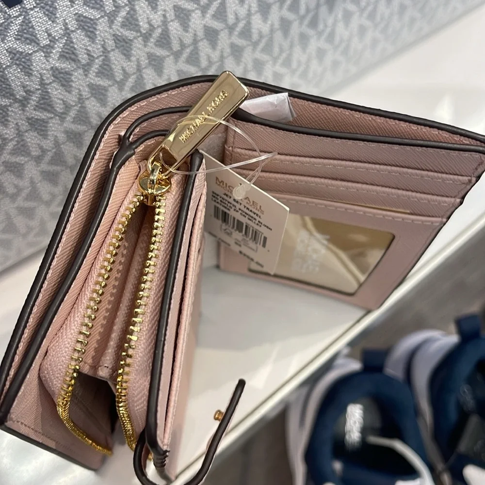 Michael Kors Medium Saffiano Leather Wallet
Powder Blush
NWT 
L - Picture 13 of 16